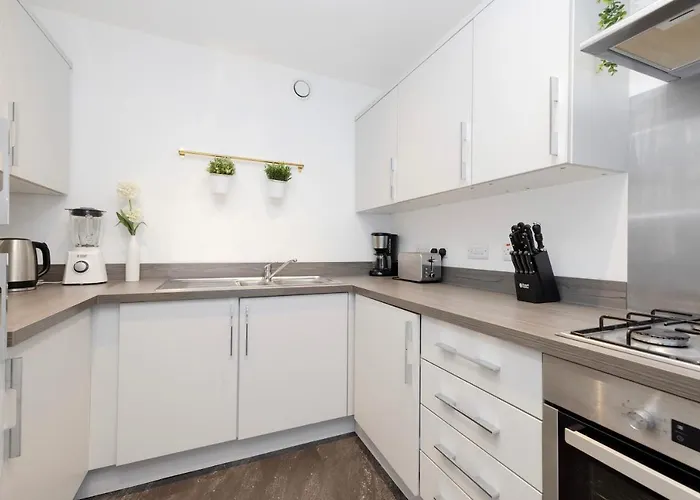 Stylish 3br With Garden & Free Parking - Near O2 Academy & Centre * Glasgow