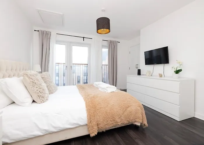 Holiday home Stylish 3br With Garden & Free Parking - Near O2 Academy & Centre Glasgow