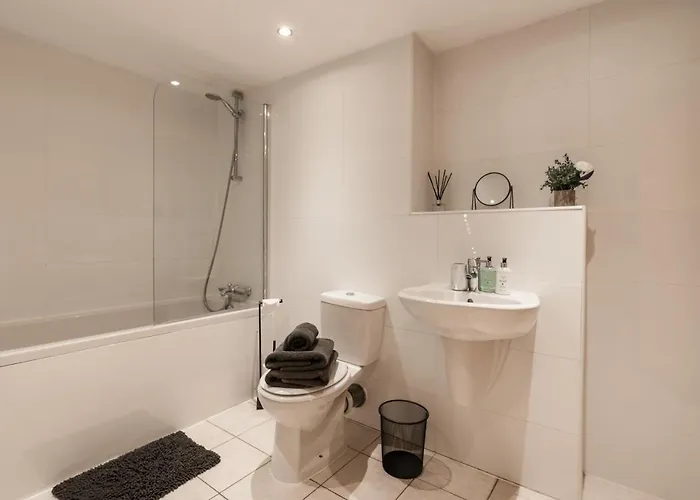 Appartamento West End Escape - Prime Location *