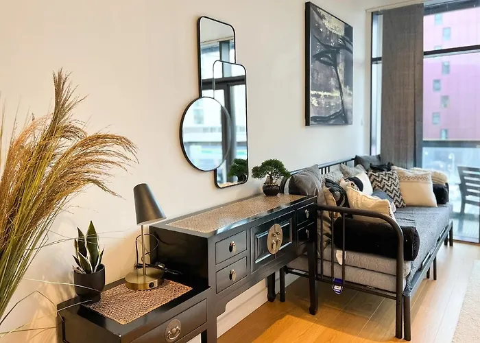 Apartment Lovely 2 Bed Duplex With Hydro Views Glasgow