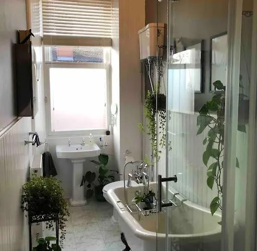 Spacious 3 Bed Flat In The Heart Of The West End. Apartman Glasgow