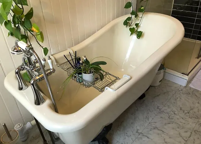 Apartman Spacious 3 Bed Flat In The Heart Of The West End.