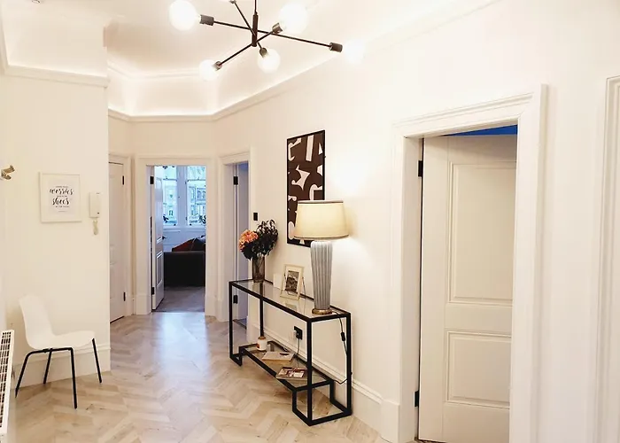 69 St Georges Mansions