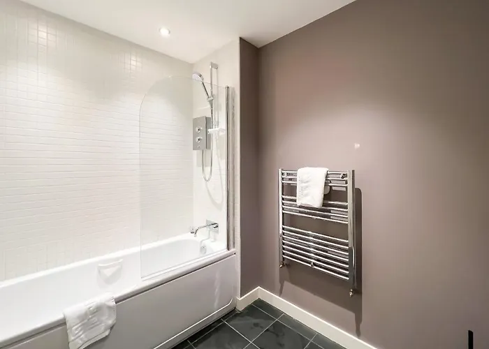 Lovely Two Bed In Finnieston *