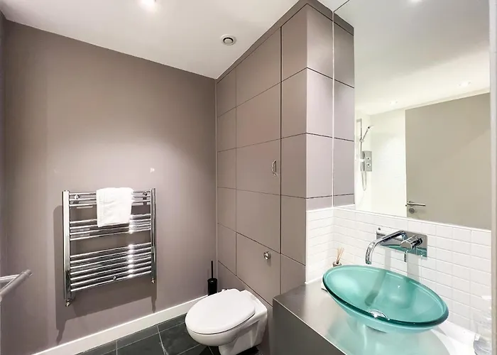 Lovely Two Bed In Finnieston Lägenhet *