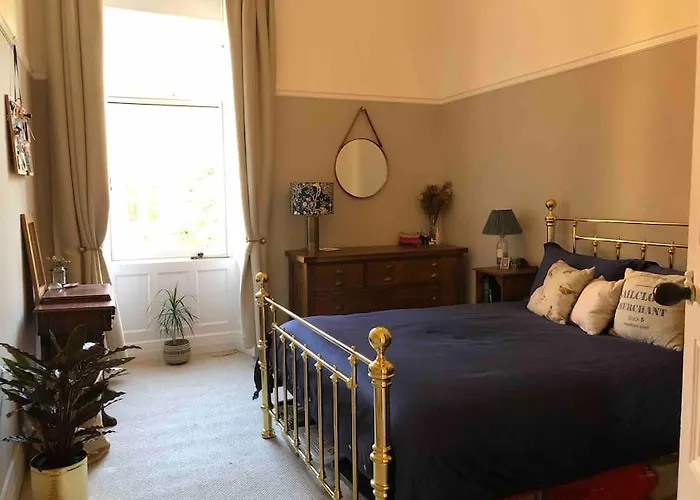 Spacious 3 Bed Flat In The Heart Of The West End. Apartman Glasgow