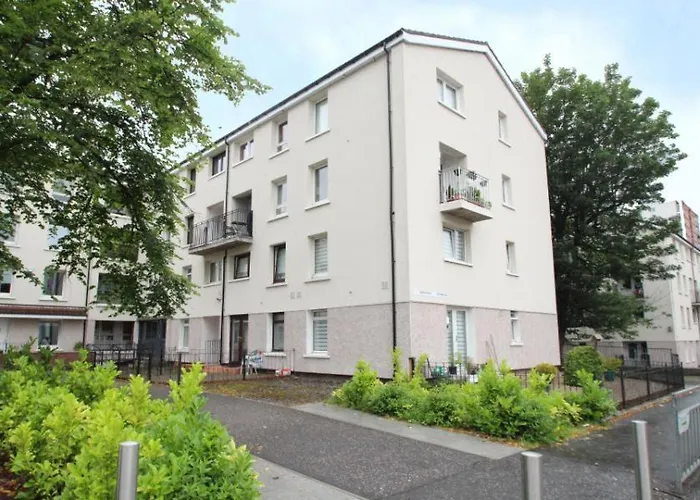 Lovely 1-bedroom With Balcony In West End Apartment