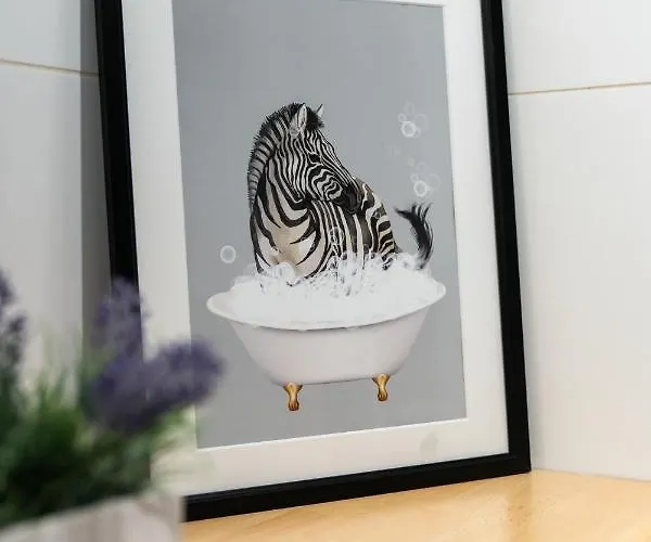 View - A Stunning 2 Bed * Glasgow