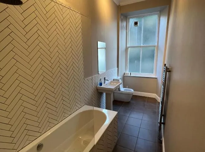 Sauchiehall Street West End *