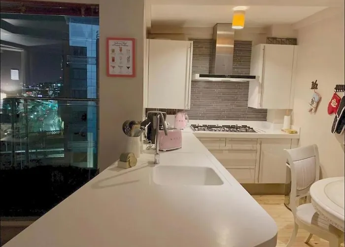 Designer Penthouse With Riverviews - G1 Centre, 3 Bedrooms, 2 Bathrooms, 1 Living / Kitchen. Full Floor, Wrap Around Terrace, Panoramic Views, Off Station / Buchanan Street *