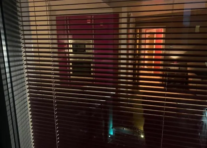 Designer Penthouse With Riverviews - G1 Centre, 3 Bedrooms, 2 Bathrooms, 1 Living / Kitchen. Full Floor, Wrap Around Terrace, Panoramic Views, Off Station / Buchanan Street * Glasgow