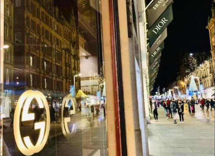 Designer Penthouse With Riverviews - G1 Centre, 3 Bedrooms, 2 Bathrooms, 1 Living / Kitchen. Full Floor, Wrap Around Terrace, Panoramic Views, Off Station / Buchanan Street Appartamento Glasgow