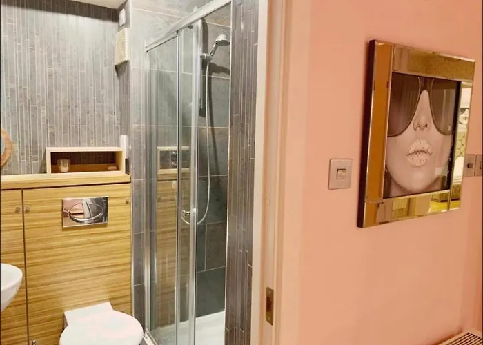 Designer Penthouse With Riverviews - G1 Centre, 3 Bedrooms, 2 Bathrooms, 1 Living / Kitchen. Full Floor, Wrap Around Terrace, Panoramic Views, Off Station / Buchanan Street Appartamento Glasgow