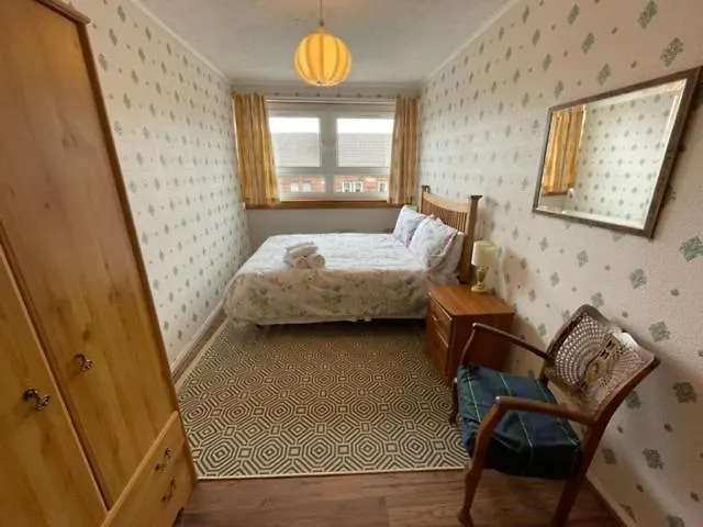 West End Hidden Gem - Modern 2-bedroom With Residents Patio *