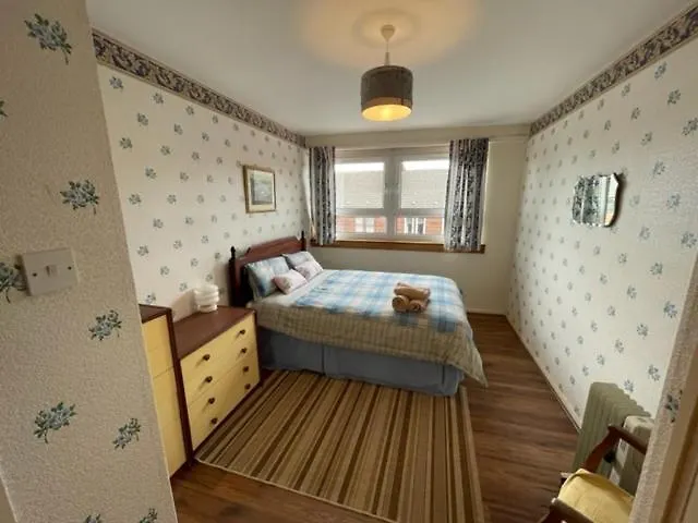 West End Hidden Gem - Modern 2-bedroom With Residents Patio Apartment *