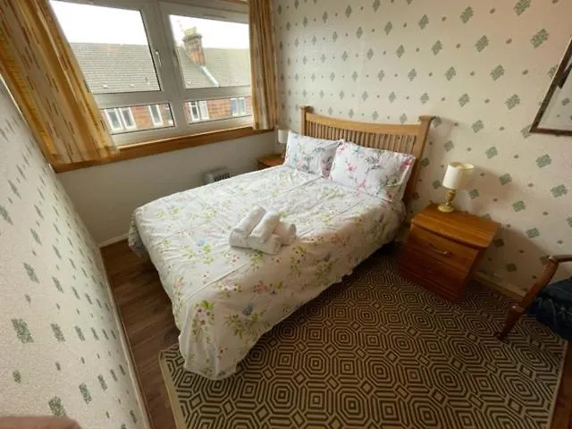 West End Hidden Gem - Modern 2-bedroom With Residents Patio Apartamento Glasgow