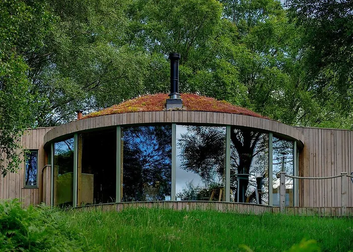 Craigmaddie Muir Roundhouse With Hot Tub Romantic, Luxury, Rural For 2 Near Milngavie Glasgow