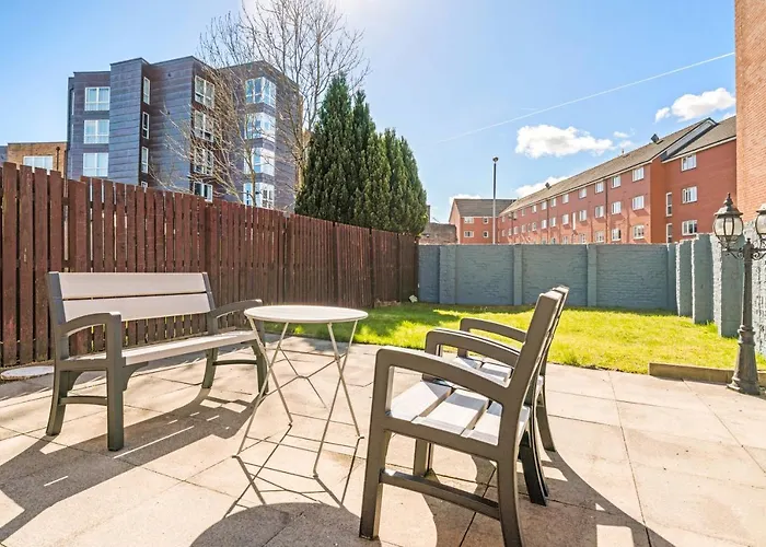 I'm Your Host - Bridgeton House *