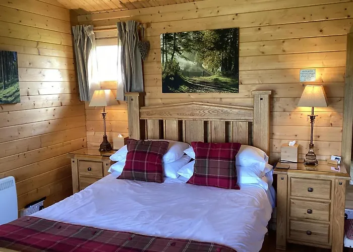 Auchenlea Lodge Glasgow