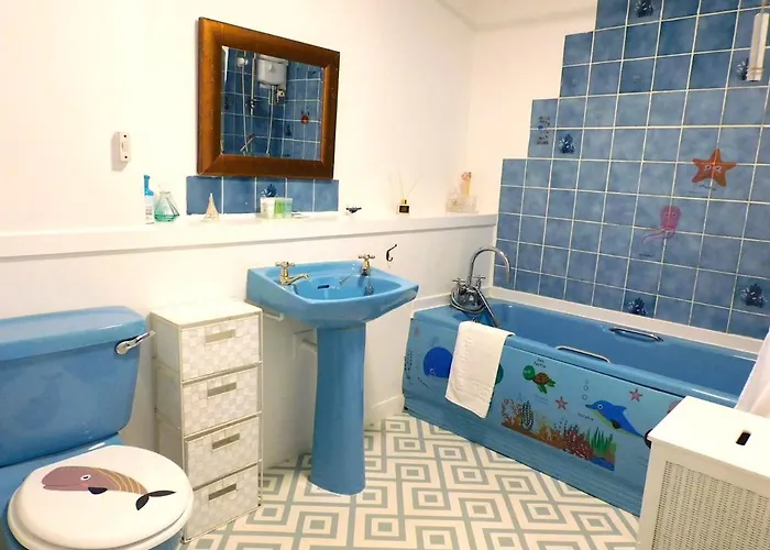 Fab Location 1 Bed Overlooking Апартаменты *