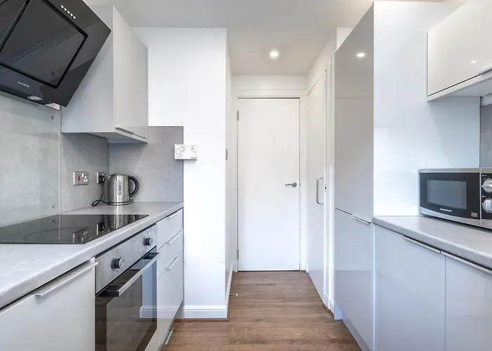 ** Modern Merchant 1 Bed With Free Parking ** Appartement *