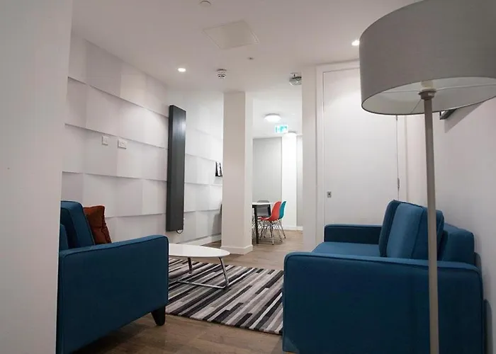 Modern Living At Riverside In The Heart Of شقة