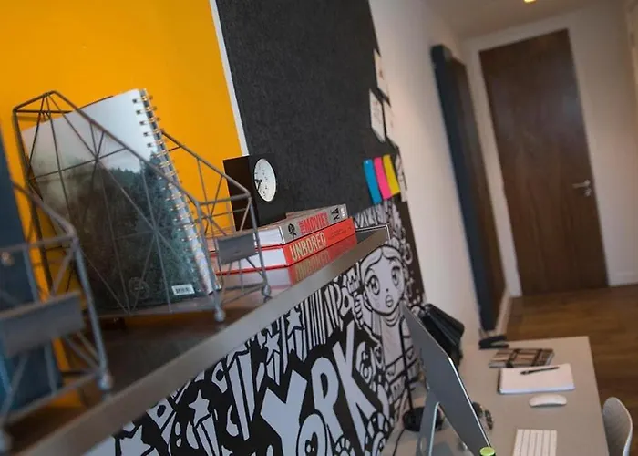 Modern Living At Riverside In The Heart Of Appartement