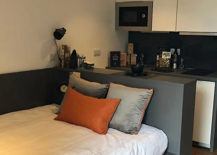 Appartement Modern Living At Riverside In The Heart Of *