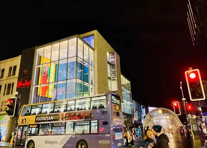 Apartamento Centre Flat With River Views And Parking