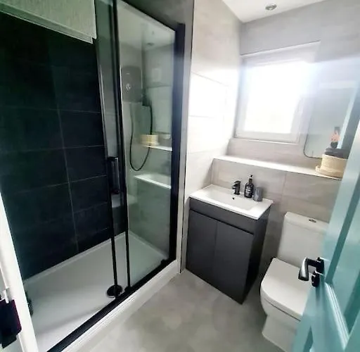 Σπίτι διακοπών Spacious 5bed House, Free Parking, No Party ! Γλασκώβη