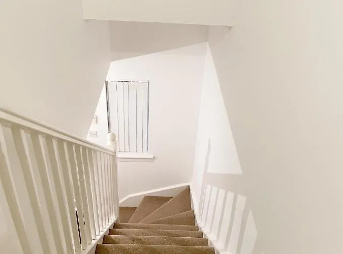 בית נופש Cozy Nights Svp Detached House גלאזגו