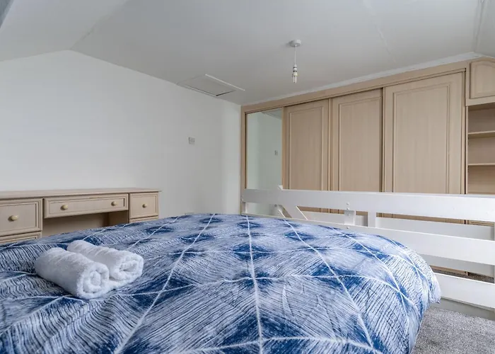 公寓 4 Bedrooms Homely House - Sleeps 6 Comfortably With 6 Double Beds,glasgow, Free Street Parking, Business Travellers, Contractors, & Holiday-goers, Near Major Transport Links In & Centre, Perfect For Common Wealth Games 2026
