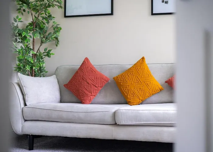 公寓 4 Bedrooms Homely House - Sleeps 6 Comfortably With 6 Double Beds,glasgow, Free Street Parking, Business Travellers, Contractors, & Holiday-goers, Near Major Transport Links In & Centre, Perfect For Common Wealth Games 2026 *