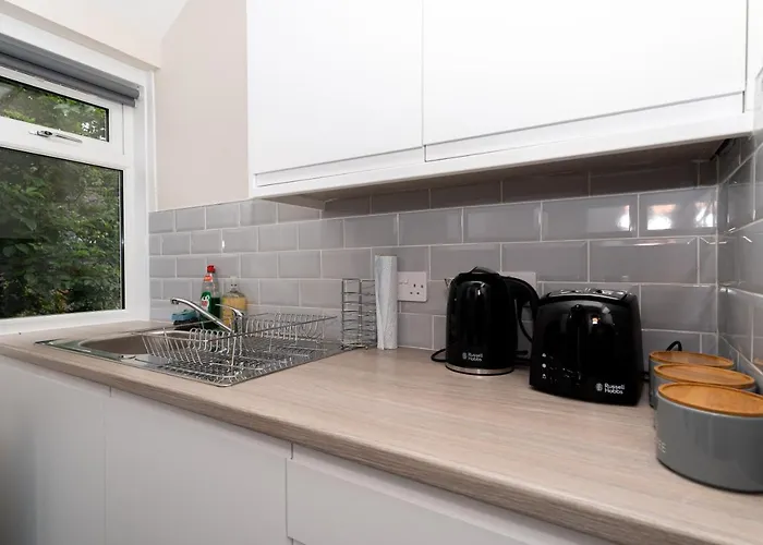 公寓 4 Bedrooms Homely House - Sleeps 6 Comfortably With 6 Double Beds,glasgow, Free Street Parking, Business Travellers, Contractors, & Holiday-goers, Near Major Transport Links In & Centre, Perfect For Common Wealth Games 2026 *