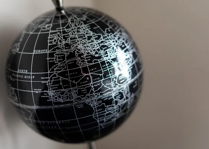 4 Bedrooms Homely House - Sleeps 6 Comfortably With 6 Double Beds,glasgow, Free Street Parking, Business Travellers, Contractors, & Holiday-goers, Near Major Transport Links In & Centre, Perfect For Common Wealth Games 2026