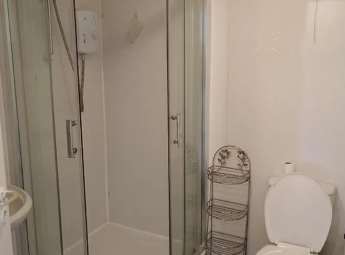 Private Near Centre St George's Rd בית הארחה *