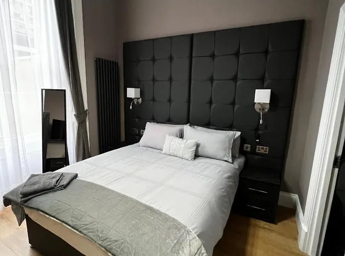 Amani - Centre Apartmanhotel Glasgow