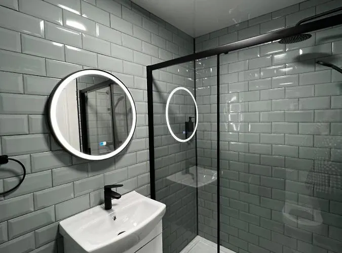 Amani - Centre Apartmanhotel Glasgow