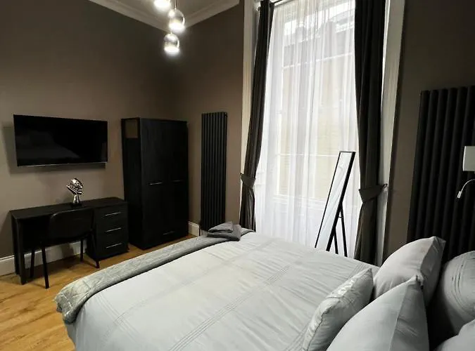 Amani - Centre 4* Glasgow