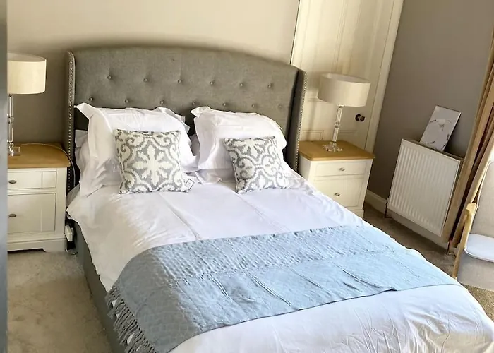 Stunning 3 Bedroom Victorian Near Pollok Country Park Глазго