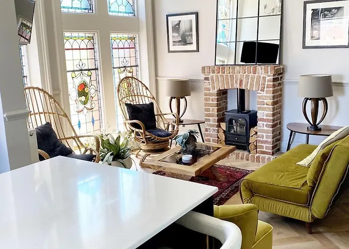 Апартаменты Stunning 3 Bedroom Victorian Near Pollok Country Park Глазго