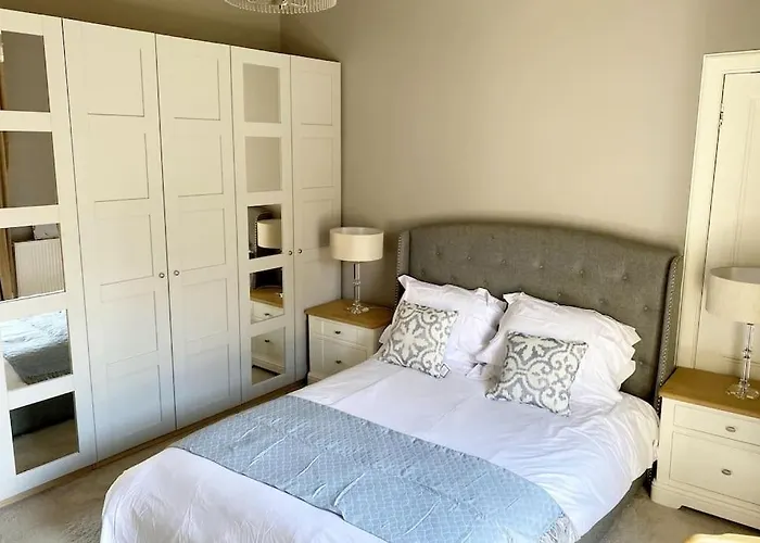 Апартаменты Stunning 3 Bedroom Victorian Near Pollok Country Park Глазго