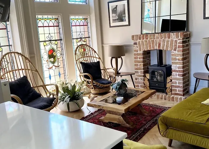 Stunning 3 Bedroom Victorian Near Pollok Country Park