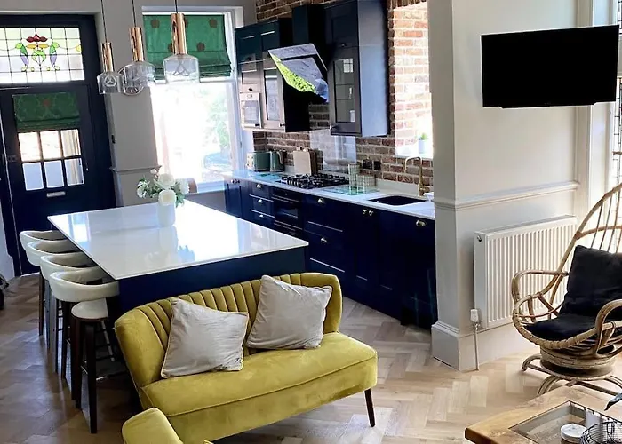 Stunning 3 Bedroom Victorian Near Pollok Country Park Глазго