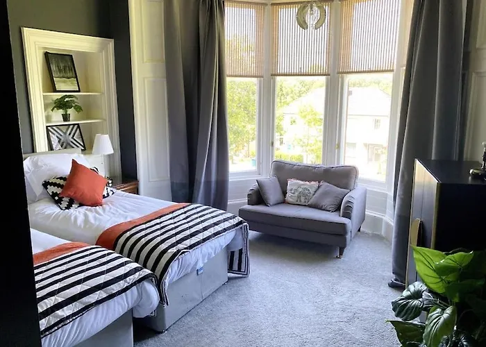 Stunning 3 Bedroom Victorian Near Pollok Country Park Апартаменты