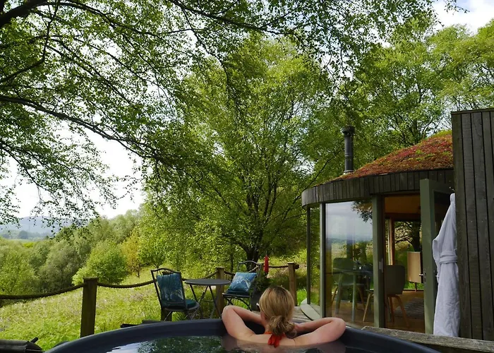 Craigmaddie Muir Roundhouse With Hot Tub Romantic, Luxury, Rural For 2 Near Milngavie Apartment