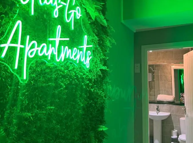 2 Bedroom At Secc Hydro Free Parking Appartement