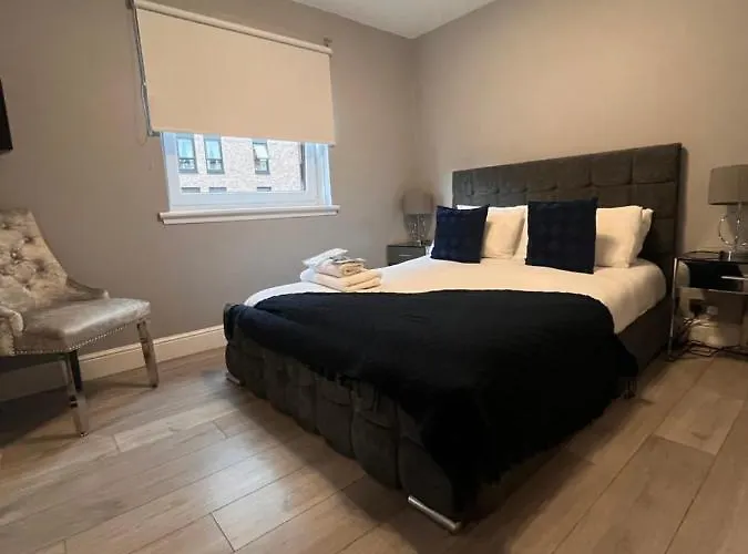 Appartamento 2 Bedroom At Secc Hydro Free Parking *