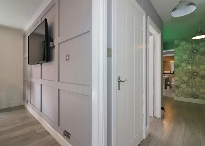 2 Bedroom At Secc Hydro Free Parking *