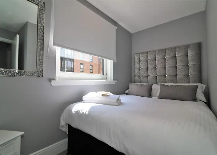 Appartamento 2 Bedroom At Secc Hydro Free Parking